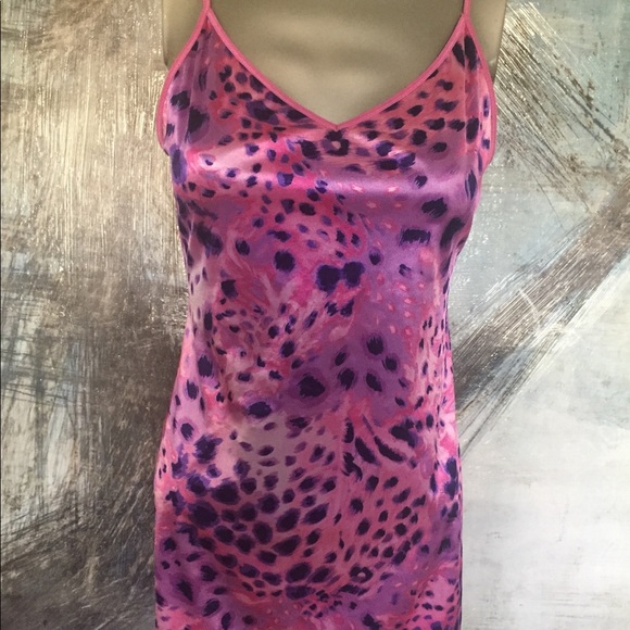 ♥️ Silky and Sexy - Picture 2 of 5